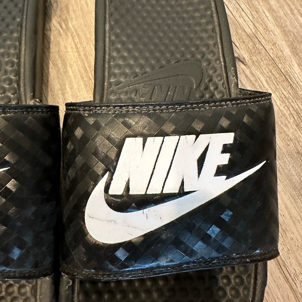 Nike Slides! - Picture 2 of 4